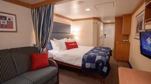 Disney Cruise Lines Disney Dream Accomm Verandah G12-DDDF-deluxe-oceanview-verandah-stateroom-cat5ABCD-08.jpg